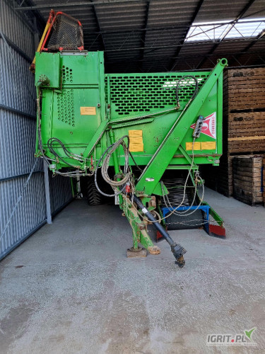Witam, sprzedam kombajn wuhlmaus 1611 C w bardzo dobrym stanie. Kombajn posiada własną hydraulikę, skrętne koła i skrętny dyszel. Na...