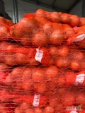 Sprzedam cebulę żółta kaliber5/8 worek 10 /15 kg bigbag Cebula fazorowana z ładną łuska ilości tirowe i paletowe 