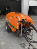 Sprzedam opryskiwacz Agrola 1200 l zawór By Matic dyszel skrętny szerokie opony wszystko na  100%sprawne 