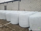 Sprzedam wysłodki buraczane w belach, pakowane na poczatku stycznia 2025, waga 1 sztuki około 1100 kg. Odbiór osobisty z Siemonia...