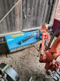 Witam, sprzedam używaną kosiarkę bijakową, mulczer o szczerokosci roboczej 160 cm.
