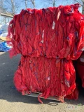 Sprzedam 150 sztuk Big Bag wentylowane czerwone 95x95x210 cm Pojemność 1400-1500 kg.Idealne do przechowywania cebuli i ziemniaka .Worki z...