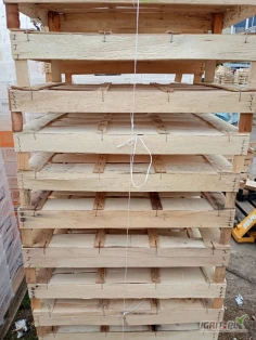 Sprzedam Łuszczki i skrzynki plastikowe         Więcej informacji 604 437 613.      60x40x5 10        Łuszczka - 1,50 zł   szt.    60x40x10 Skrzynka Plastikowa -1,50 zł   szt.    50x30x6            Łuszczka - 1 zł   szt.    50x30x10 Skrzynka...